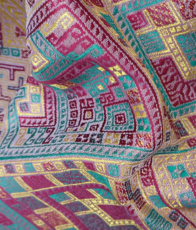 Serico-sicut Polyester Jacquard Fabric pro Thai Pha Sinh Sarong